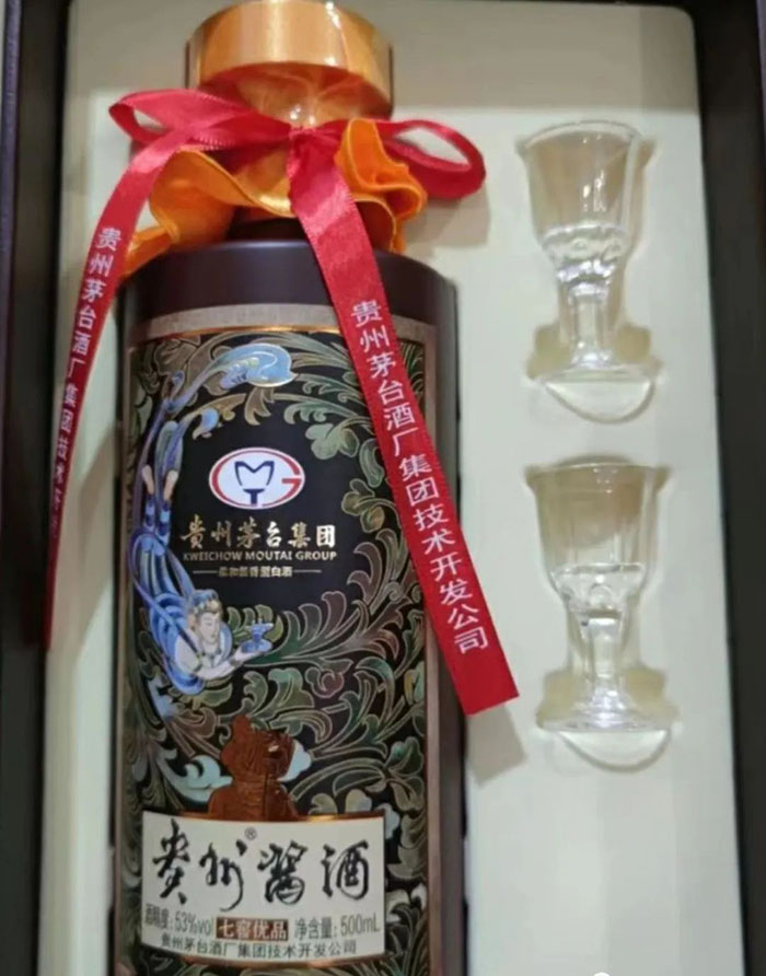 茅臺(tái)集團(tuán)醬香型白酒價(jià)格（貴州茅臺(tái)集團(tuán)醬酒53度500ml價(jià)格）